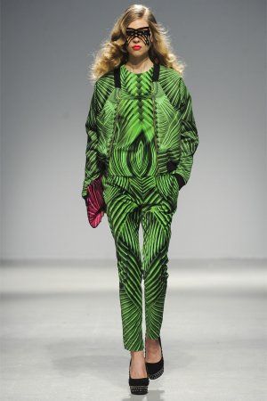 Тиждень моди в Парижі. Колекція Manish Arora сезону осінь-зима 2013-2014