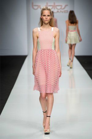 Романтичні плаття в весняно-літньої колекції 2013 від Byblos