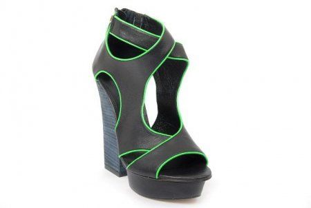 Кольоротерапія в колекції жіночого взуття L.Carvari S /S 2013