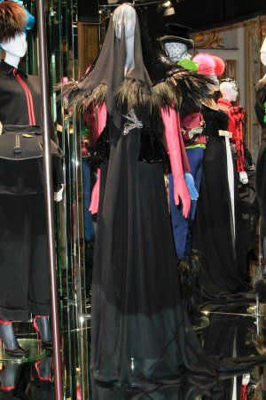 Тиждень високої моди в Парижі. Колекція Schiaparelli Haute Couture сезону осінь-зима 2013-2014