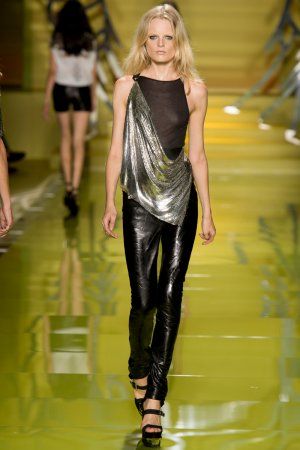 Тиждень моди в Мілані. Колекція Versace весна-літо 2014