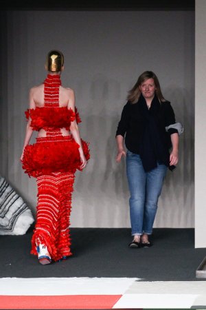 Тиждень моди в Парижі. Колекція Alexander McQueen весна-літо 2014