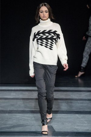 Які светри в моді взимку 2014?
