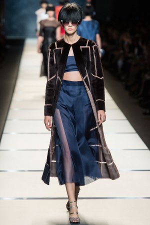 Тренди весняних колекцій 2014 року, показаних на Міланському тижні моди: Помітний мінімалізм