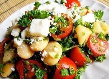 Теплий грибний салат з помідорами