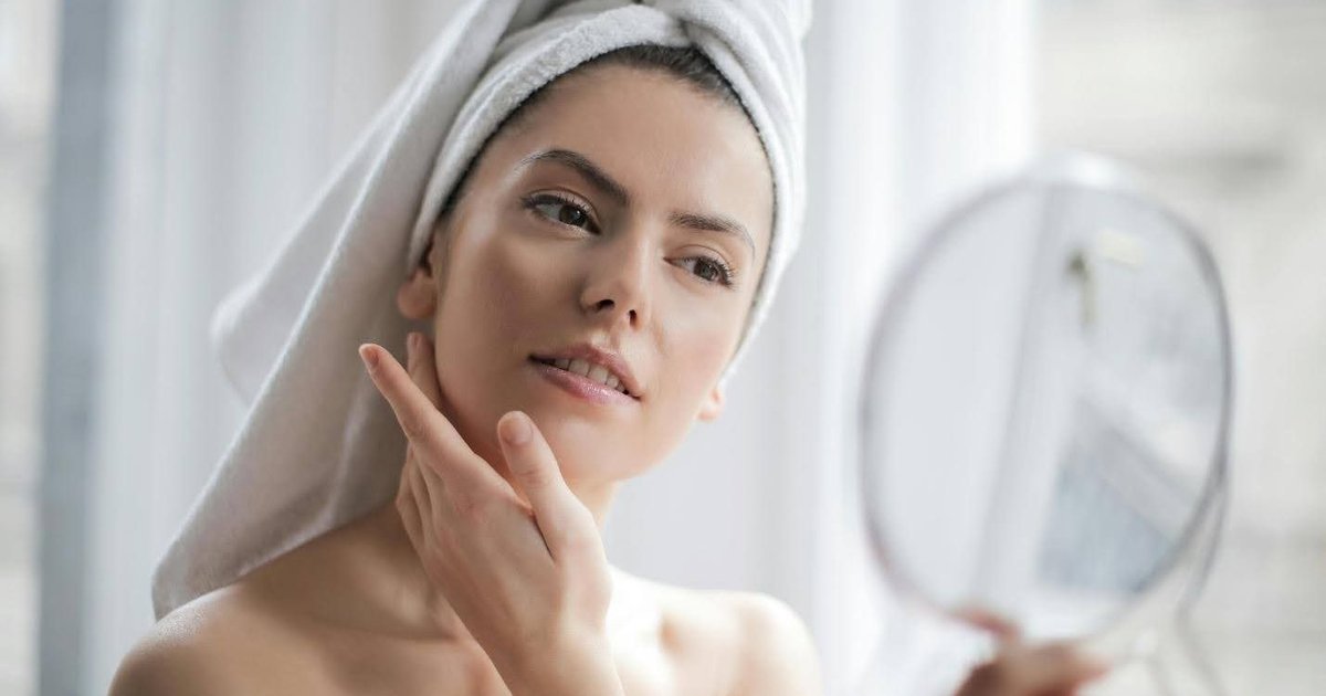 Домашня SPA-рутина: зволожуючі маски для обличчя – коли і як їх використовувати Реклама